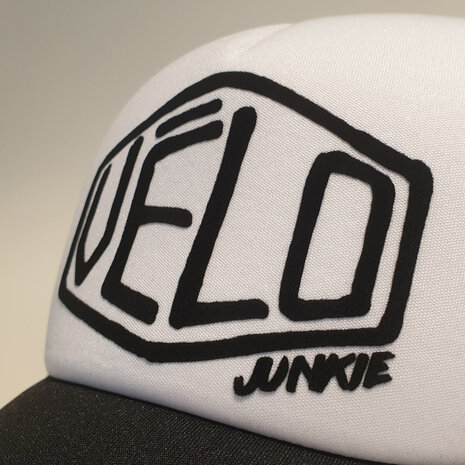 VELOJUNKIE TRUCKER CAP